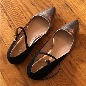 Pour La Victoire black/gold suede buckle flats